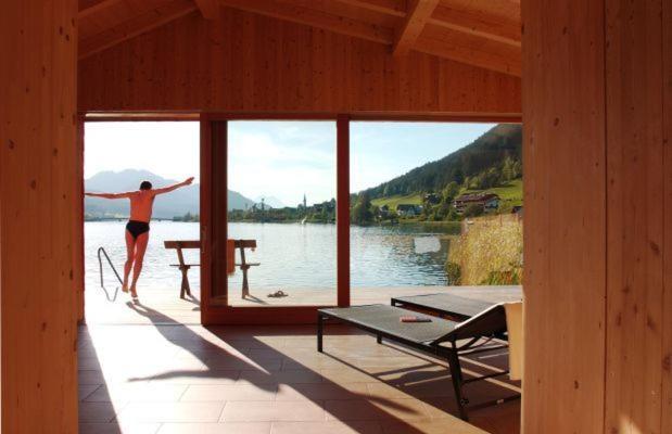Seehotel Enzian Weissensee Bagian luar foto