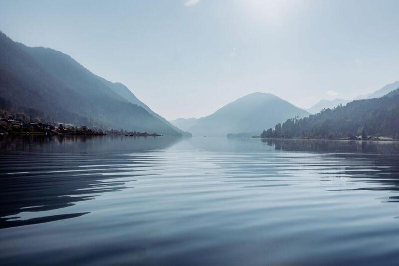 Seehotel Enzian Weissensee Bagian luar foto